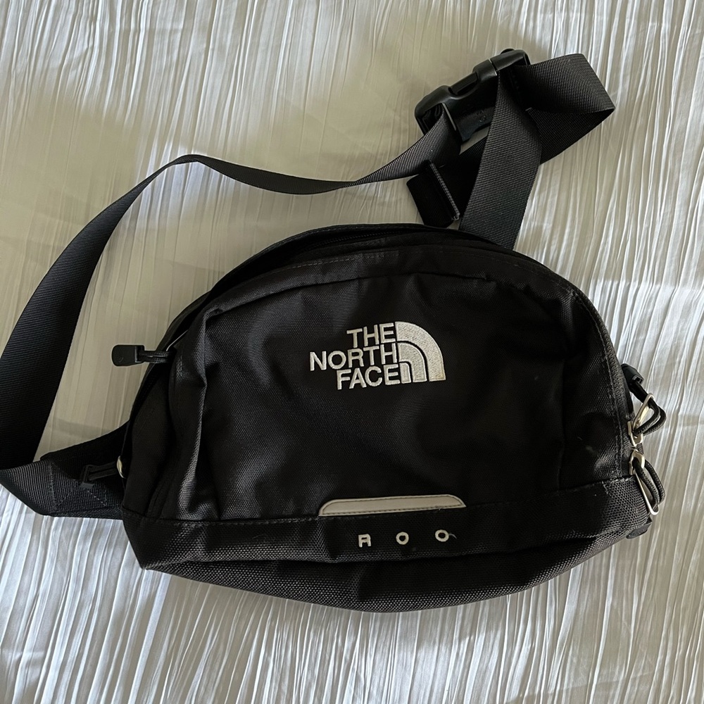 North Face Roo Shoulder Bag